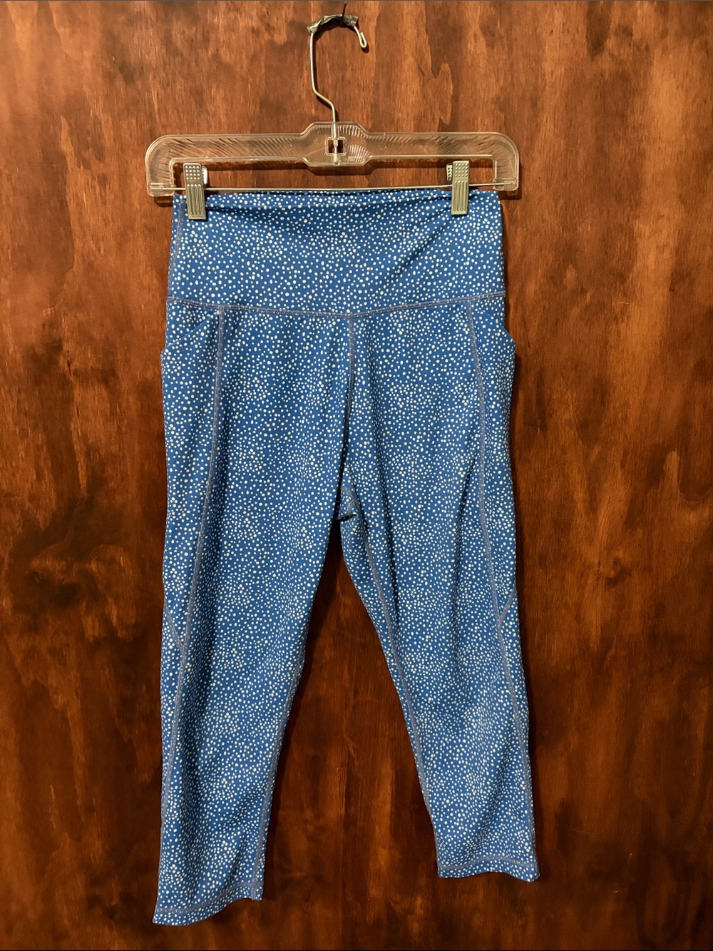 Senita High-Rise Blue Print Capri Leggings
